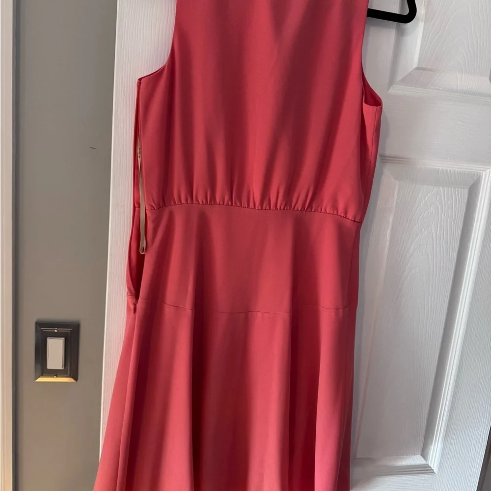 Elegant Pink Sleeveless Dress - Picture 2 of 2